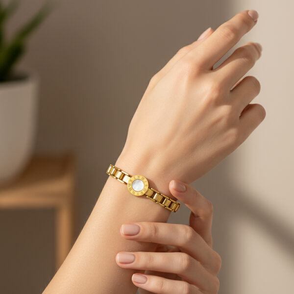 Timeless Gold Link Bracelet